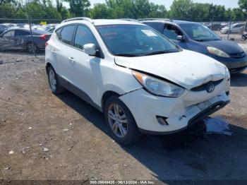  Salvage Hyundai TUCSON