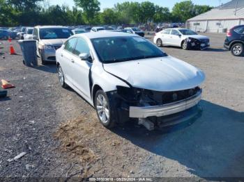  Salvage Chrysler 200