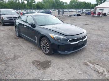  Salvage Kia Stinger