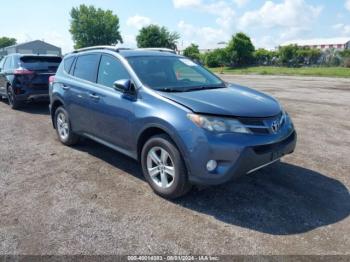  Salvage Toyota RAV4