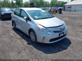  Salvage Toyota Prius v