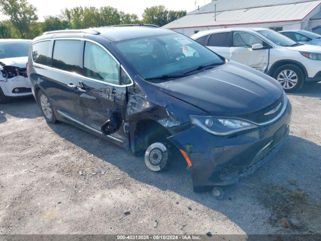  Salvage Chrysler Pacifica