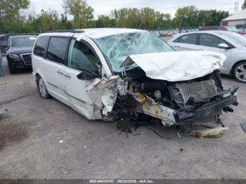  Salvage Chrysler Town & Country