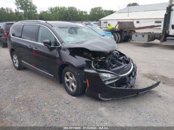  Salvage Chrysler Pacifica