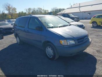  Salvage Toyota Sienna