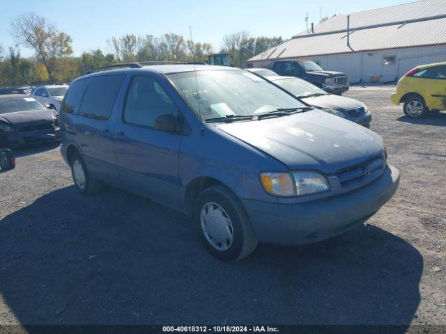  Salvage Toyota Sienna