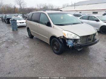  Salvage Toyota Sienna