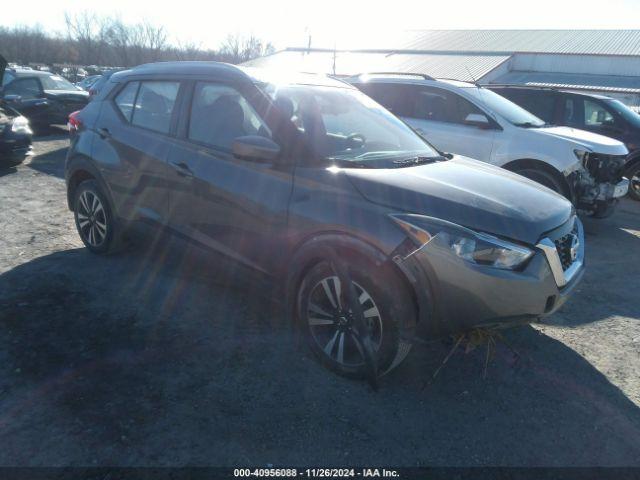  Salvage Nissan Kicks