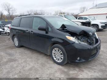  Salvage Toyota Sienna