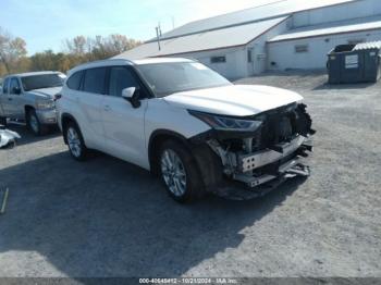  Salvage Toyota Highlander