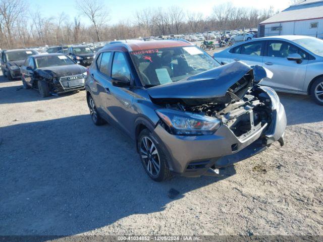  Salvage Nissan Kicks