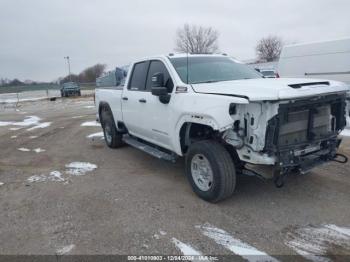  Salvage General Motors Sierra 2500HD