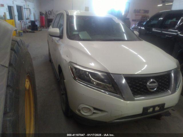  Salvage Nissan Pathfinder