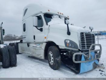  Salvage Freightliner Cascadia 125