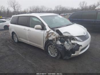  Salvage Toyota Sienna