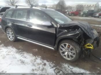  Salvage Volkswagen Golf