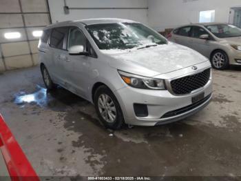  Salvage Kia Sedona