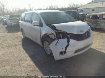  Salvage Toyota Sienna