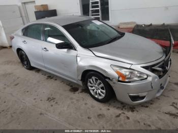  Salvage Nissan Altima