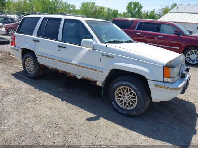  Salvage Jeep Grand Cherokee