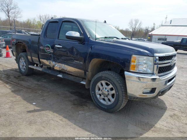  Salvage Chevrolet Silverado 2500