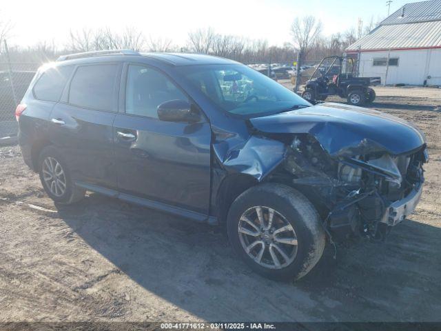  Salvage Nissan Pathfinder