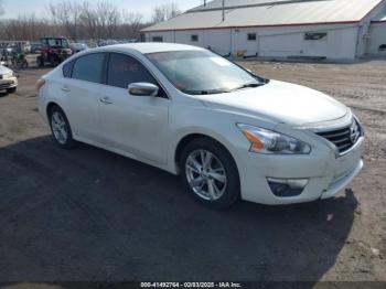  Salvage Nissan Altima