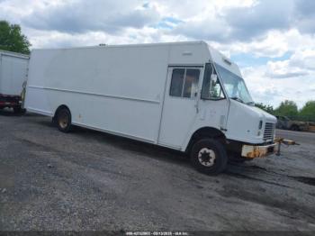  Salvage Workhorse Custom Cha Commercial Chassis