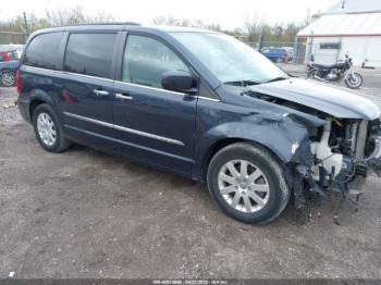  Salvage Chrysler Town & Country