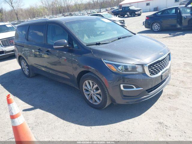  Salvage Kia Sedona
