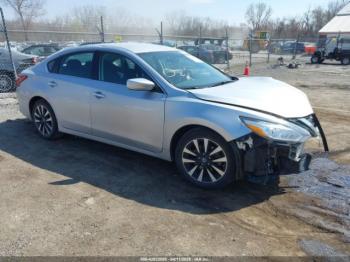  Salvage Nissan Altima