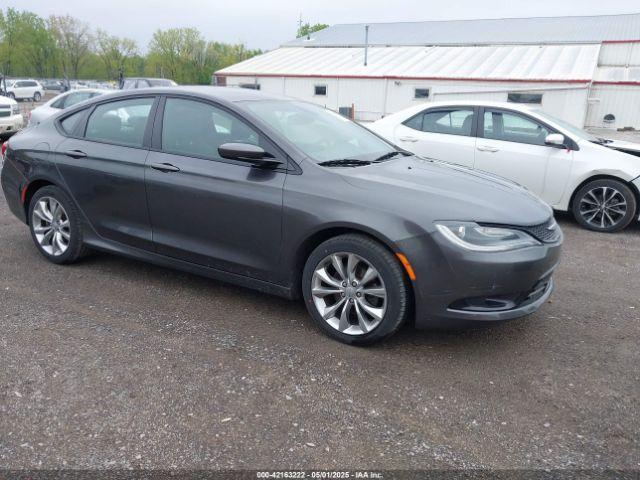  Salvage Chrysler 200