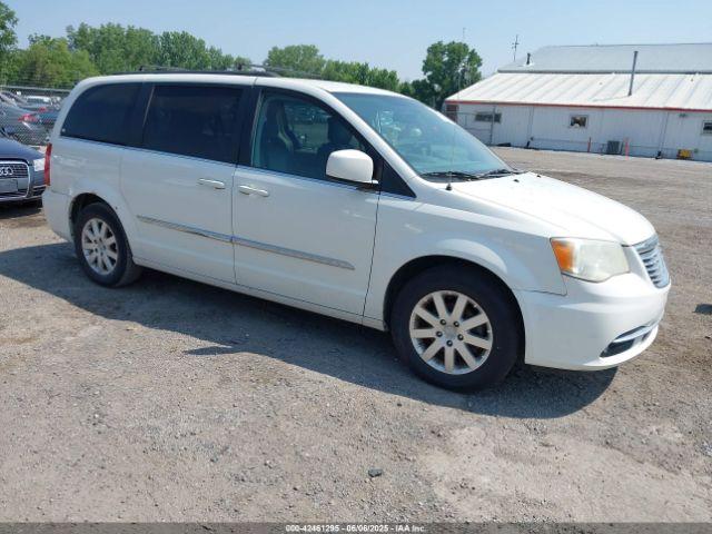  Salvage Chrysler Town & Country