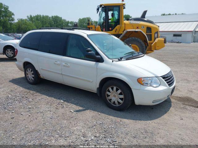  Salvage Chrysler Town & Country