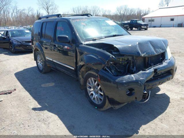  Salvage Nissan Pathfinder
