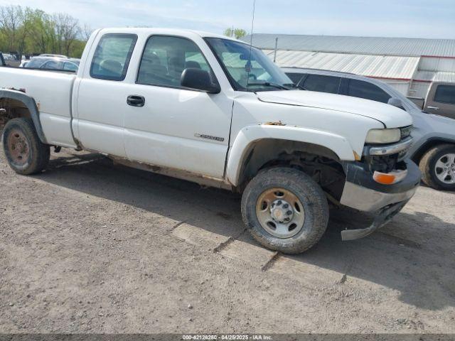  Salvage Chevrolet Silverado 2500