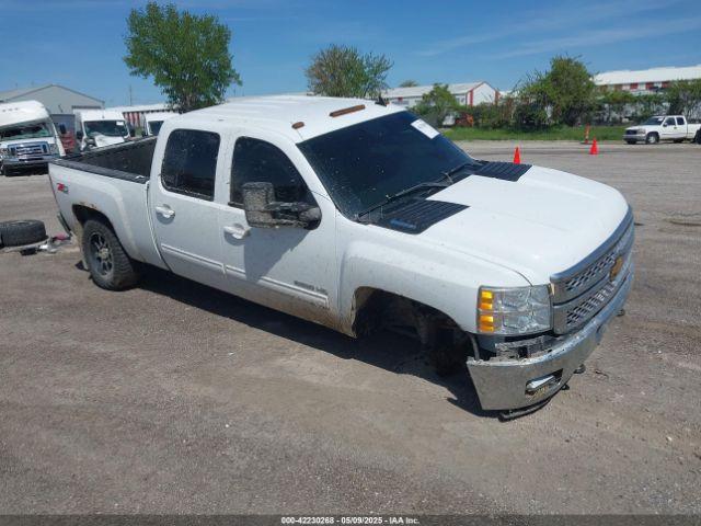  Salvage Chevrolet Silverado 2500