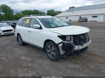  Salvage Nissan Pathfinder