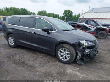  Salvage Chrysler Voyager