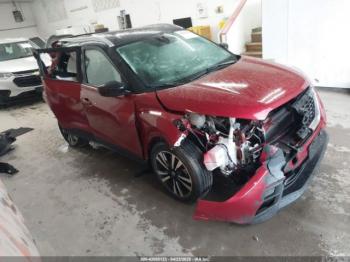  Salvage Nissan Kicks