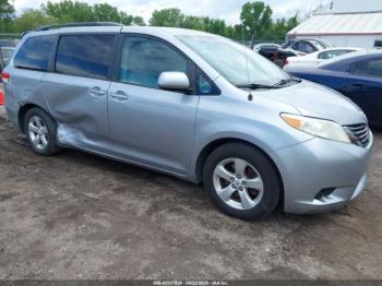  Salvage Toyota Sienna