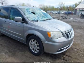  Salvage Chrysler Town & Country