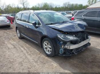  Salvage Chrysler Pacifica