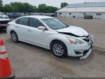  Salvage Nissan Altima