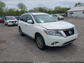  Salvage Nissan Pathfinder