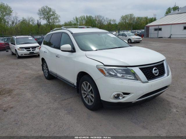  Salvage Nissan Pathfinder
