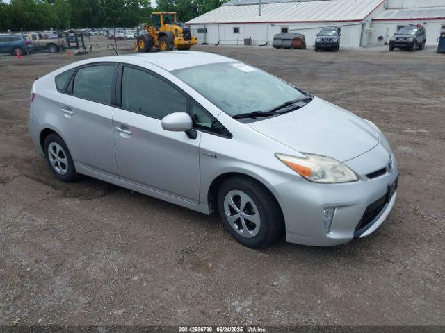  Salvage Toyota Prius