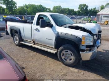  Salvage Chevrolet Silverado 2500