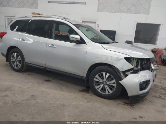  Salvage Nissan Pathfinder
