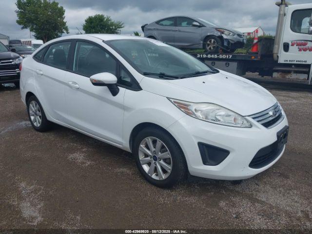  Salvage Ford Fiesta